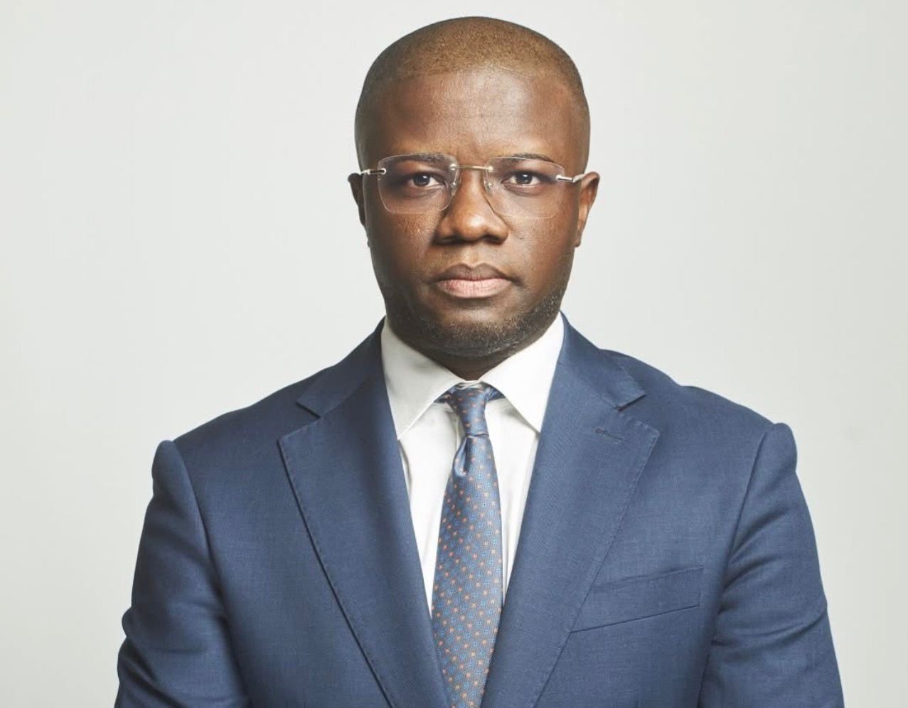 Inocêncio das Neves defende mercado de capitais como motor do crescimento económico angolano