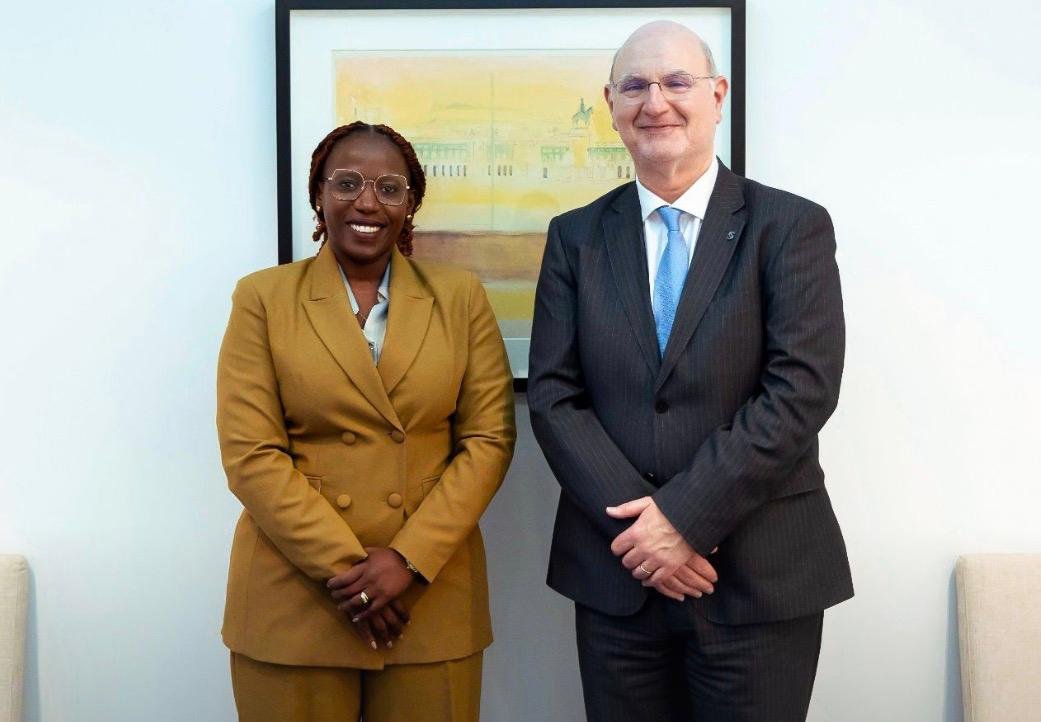 Luanda e Lisboa sentam-se à mesa para blindar o sector segurador