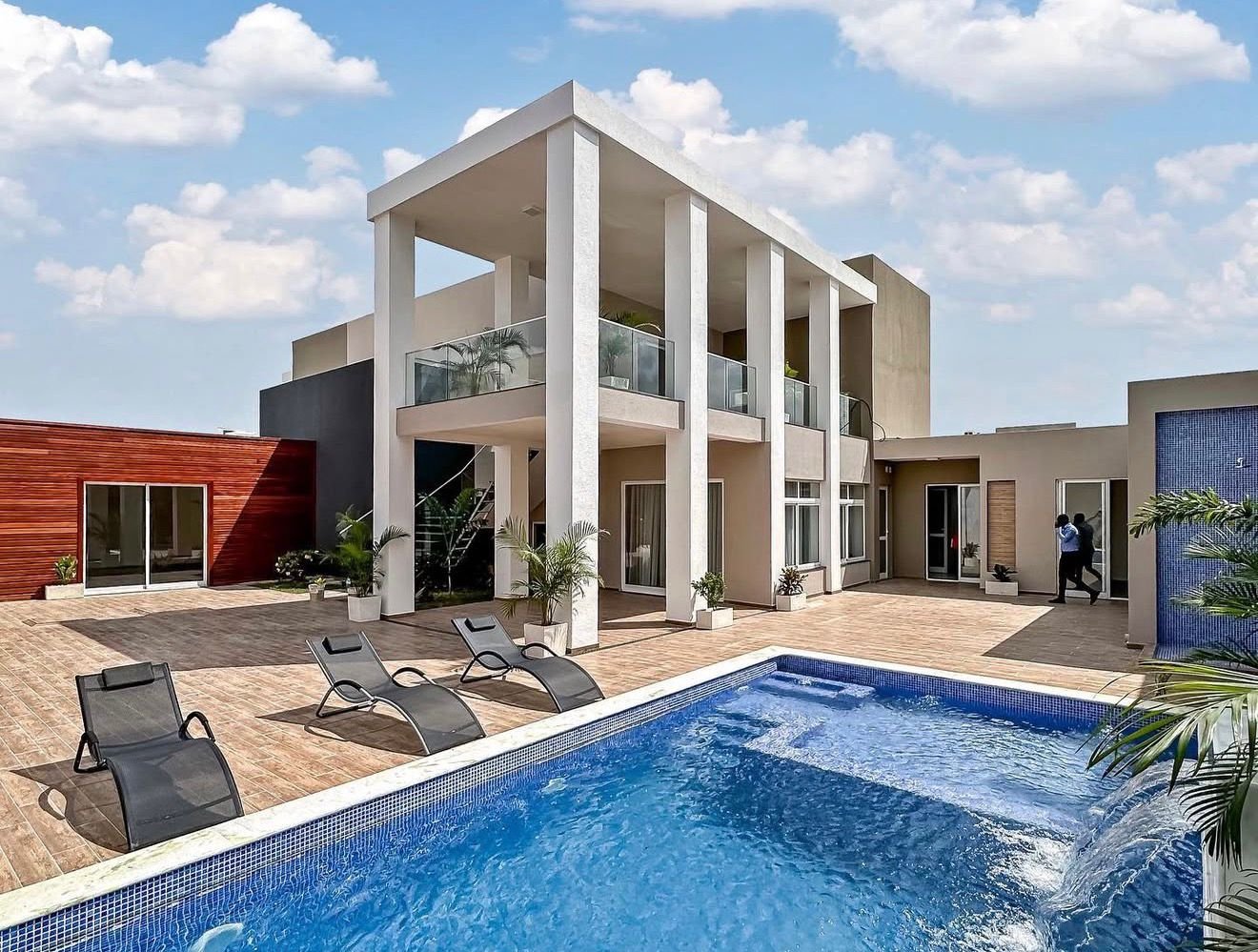 Dez anos depois, angolanos voltam a pedir dinheiro ao banco para comprar casa