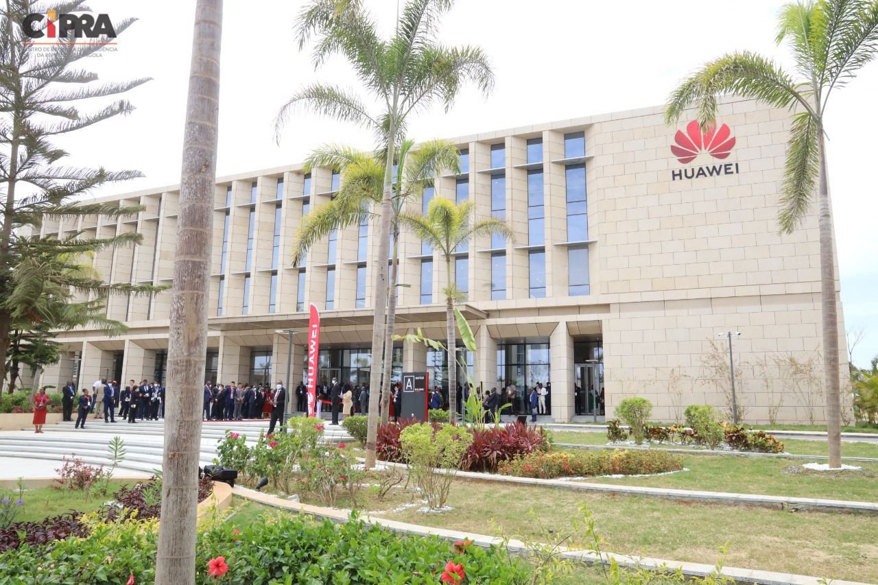 Huawei terá Centro de Pesquisa e Desenvolvimento em Angola até 2027