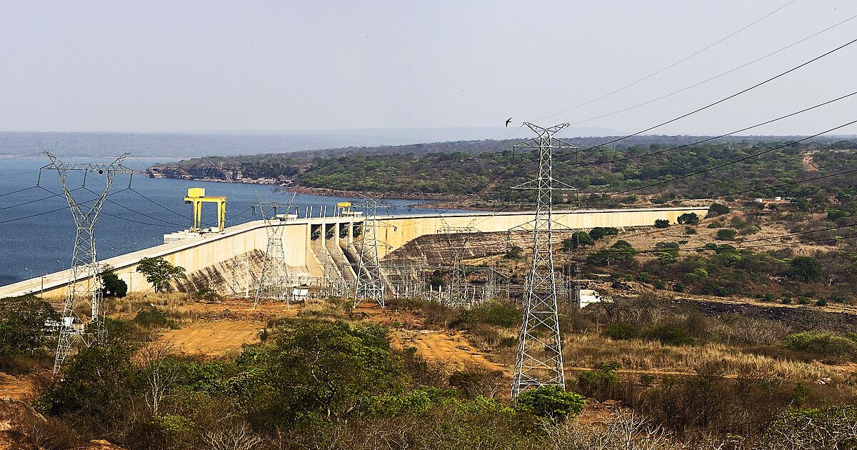 Ministério dos Recursos Hídricos e Electricidade da República Democrática do Congo assina com a SOMAGEC a concessão de duas linhas de transmissão energética entre Angola e a RDC