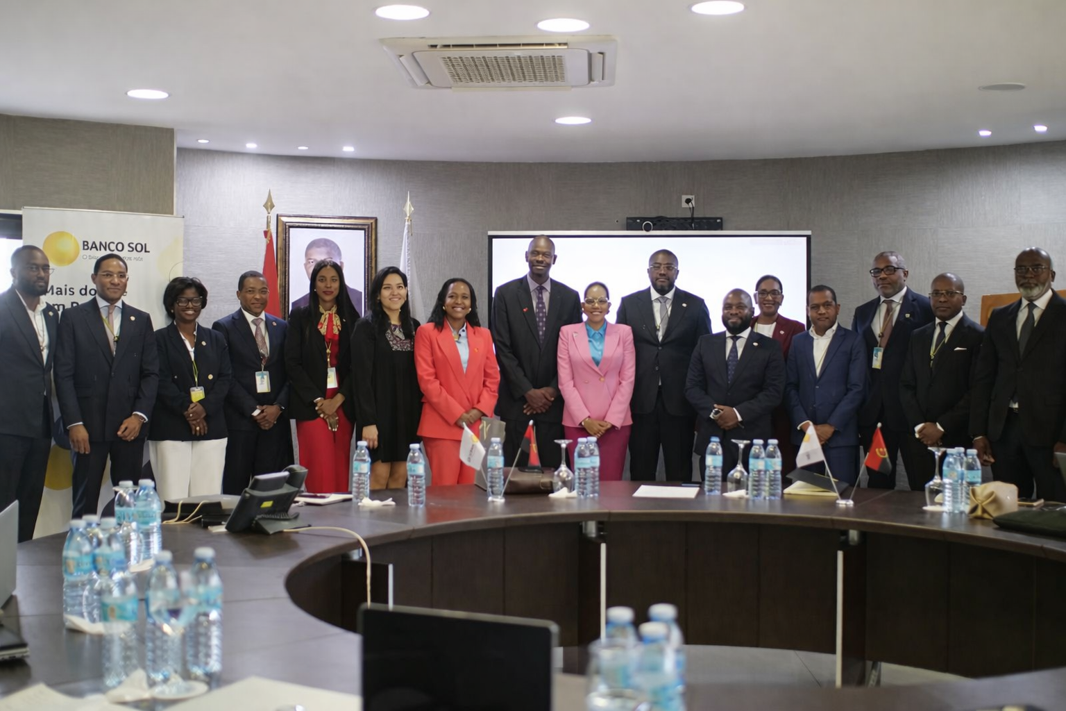 Mastercard e Banco Sol firmam parceria para impulsionar o Crescimento das Pequenas e Médias Empresas em Angola