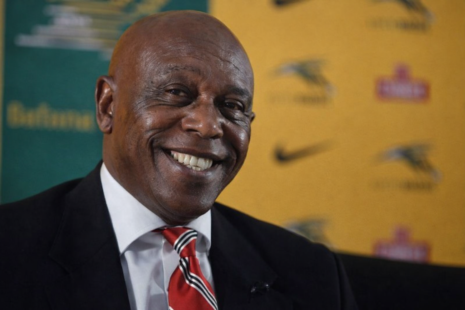 Tokyo Sexwale: Empresário que ficou rico em Angola pode tornar-se presidente da África do Sul