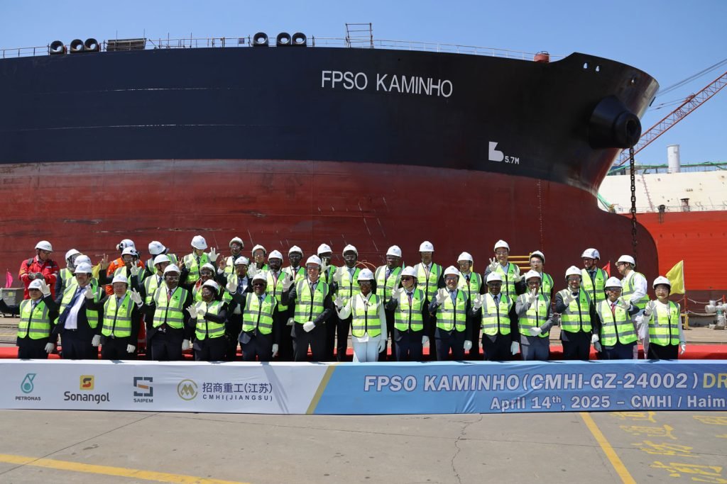 Tota­le­ner­gies e par­cei­ros ace­le­ram FPSO Kami­nho para reforçar a produção petrolífera