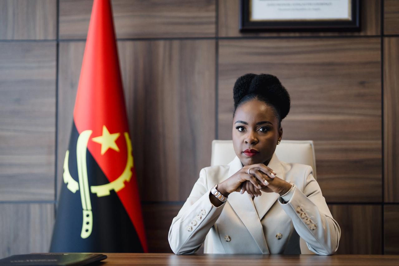 AGT vai cruzar dados bancários dos angolanos a partir de 2027 — mas ministra nega “espionagem fiscal”
