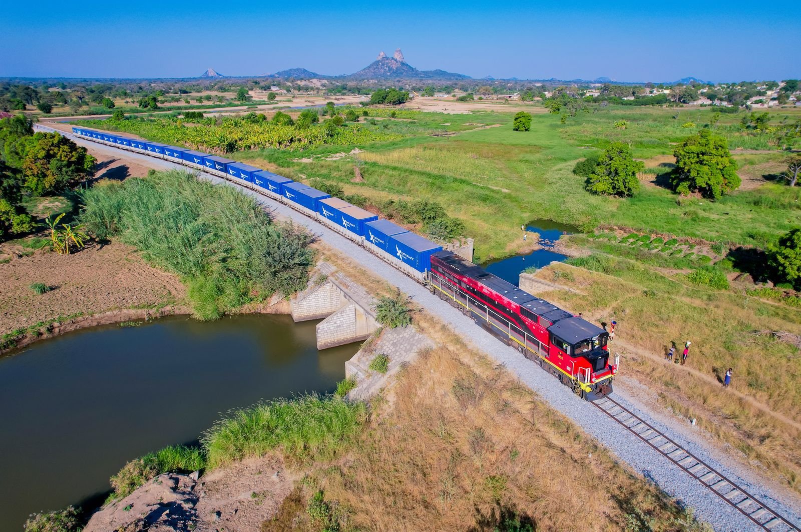 Lobito Atlantic Railway retoma circulação de mercadorias no Corredor do Lobito comprimeiro combóio de cobre da RDC