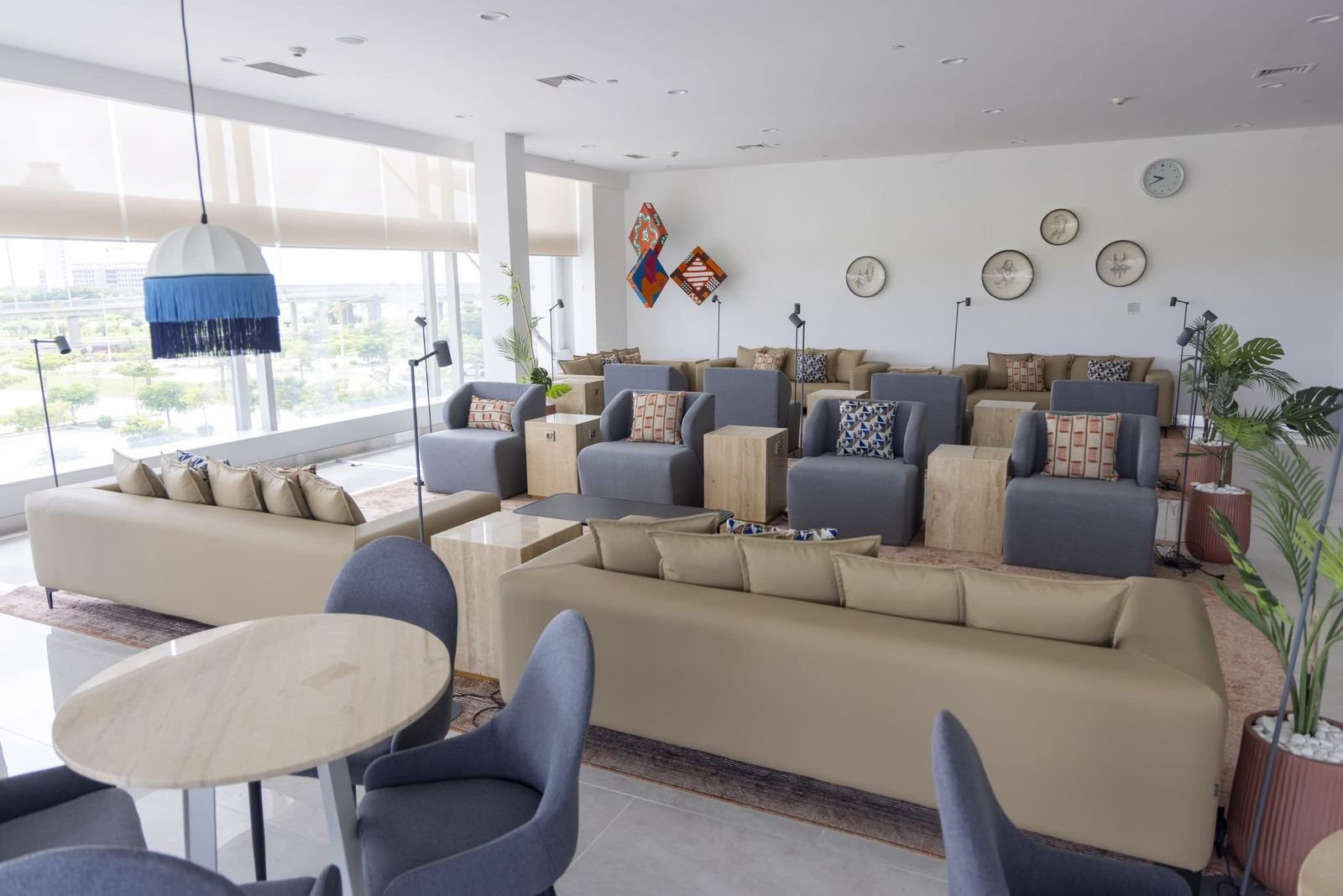 TAAG e TAP de costas voltadas: o preço do Lounge Imbondeiro no AIAAN