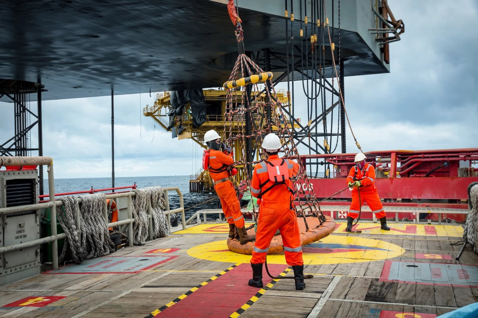 Boom petrolífero na Namíbia e Angola alimenta corrida ao catering offshore
